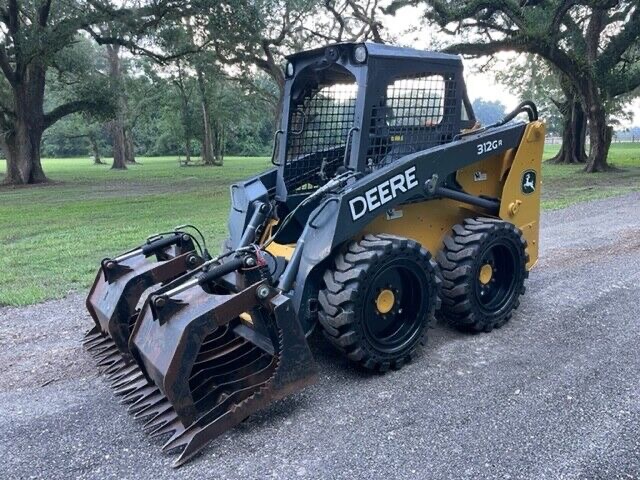 2017 Skid steer $43,230