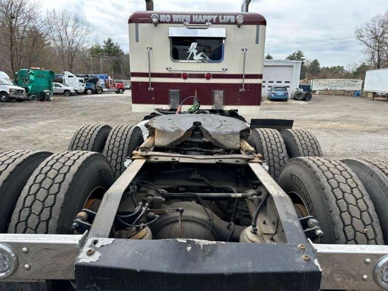 2016 Peterbilt 389 Tractor