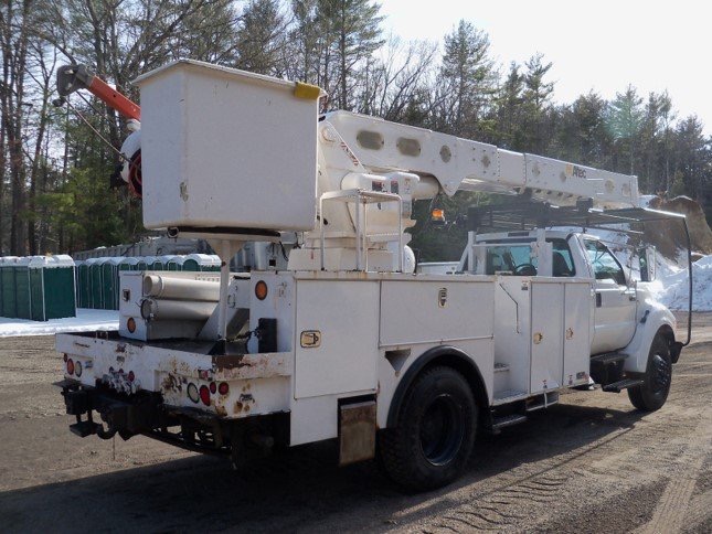 2011 Ford F750 Bucket Truck