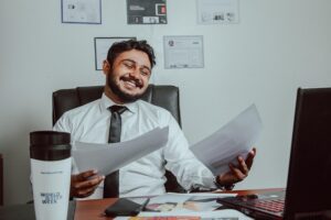 Happy Dealer